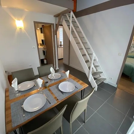 Calme Et Tranquille Pensión *