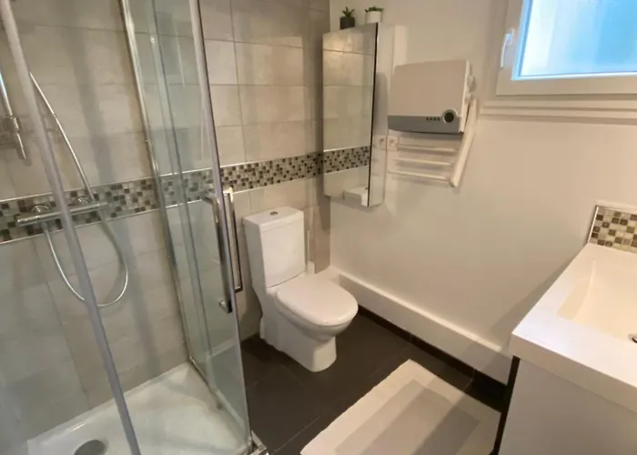 Calme Et Tranquille * Кастельно-д’Эстретефон